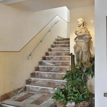 Apartment Cellini 25 Florenz